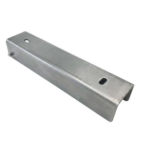 C-kisko liitin kiinnitys sokkelin 250x50 sinkitty GPV-700-39 (1)