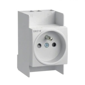Hager DIN-kiskopistorasia 10-16A 250V maadoitustapilla