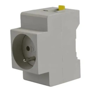 Pawbol-maadoitettu pistorasia TH-kiskolle M.06-16A/250V