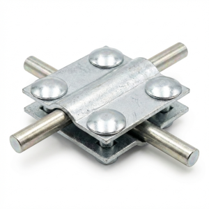 Ristiliitos 4-reikäinen 2-levyinen B 30mm:iin galvaaninen sinkitys